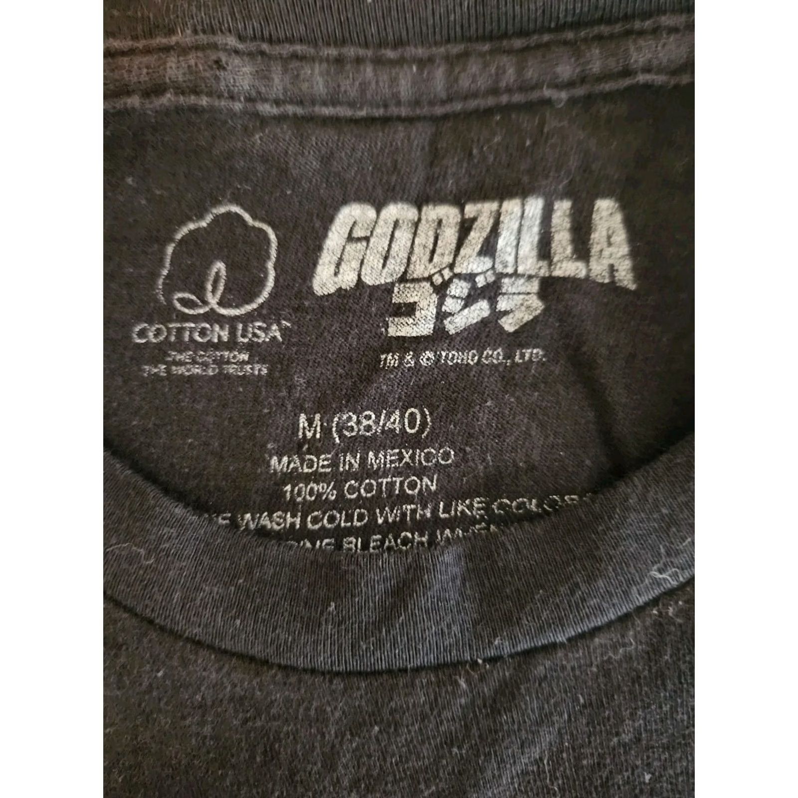 Vintage Godzilla ToHo Co. Anime Black Crewneck T-Shirt Mens M Graphic Print Cotton Short Sleeve Crew Neck Size US M / EU 48-50 / 2 - 2 Thumbnail