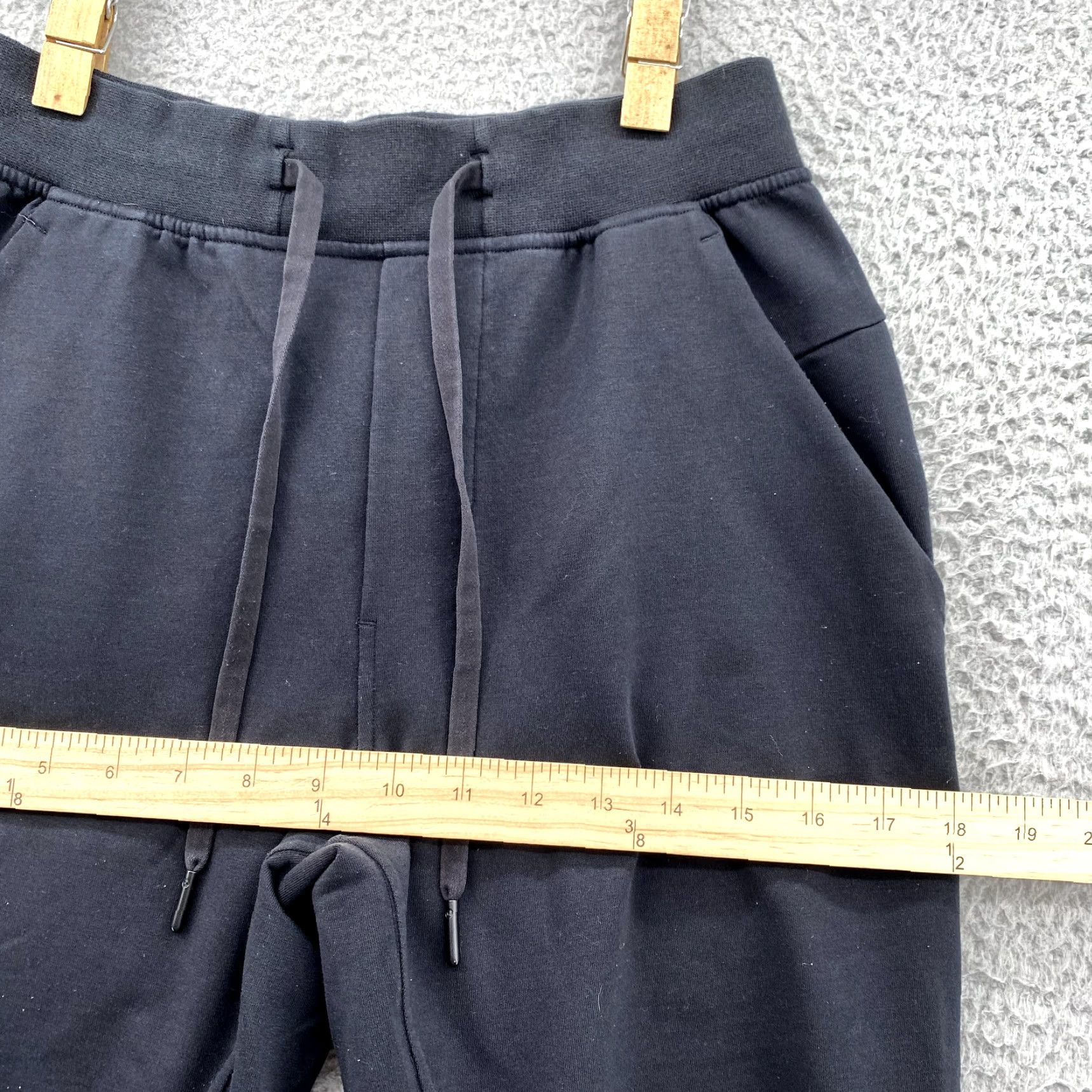 Lululemon Lululemon Jogger Women XS Black Sweat Pants Crop Ankle Gorpcore Athleisure Sport Size 26" / US 2 / IT 38 - 6 Thumbnail