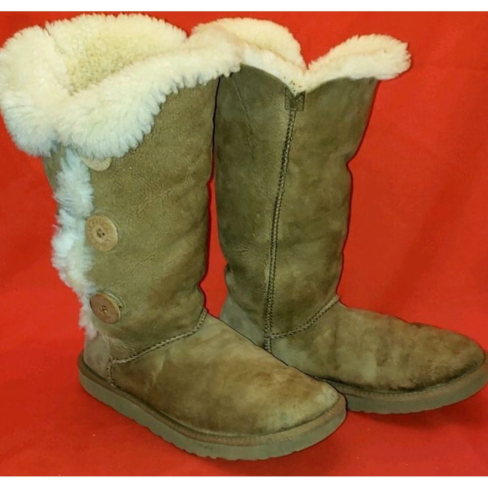 Ugg UGG Australia Boots Womens Brown Women BAILEY BUTTON TRIPLET CHESTNUT Size US 8 / IT 38 - 2 Thumbnail