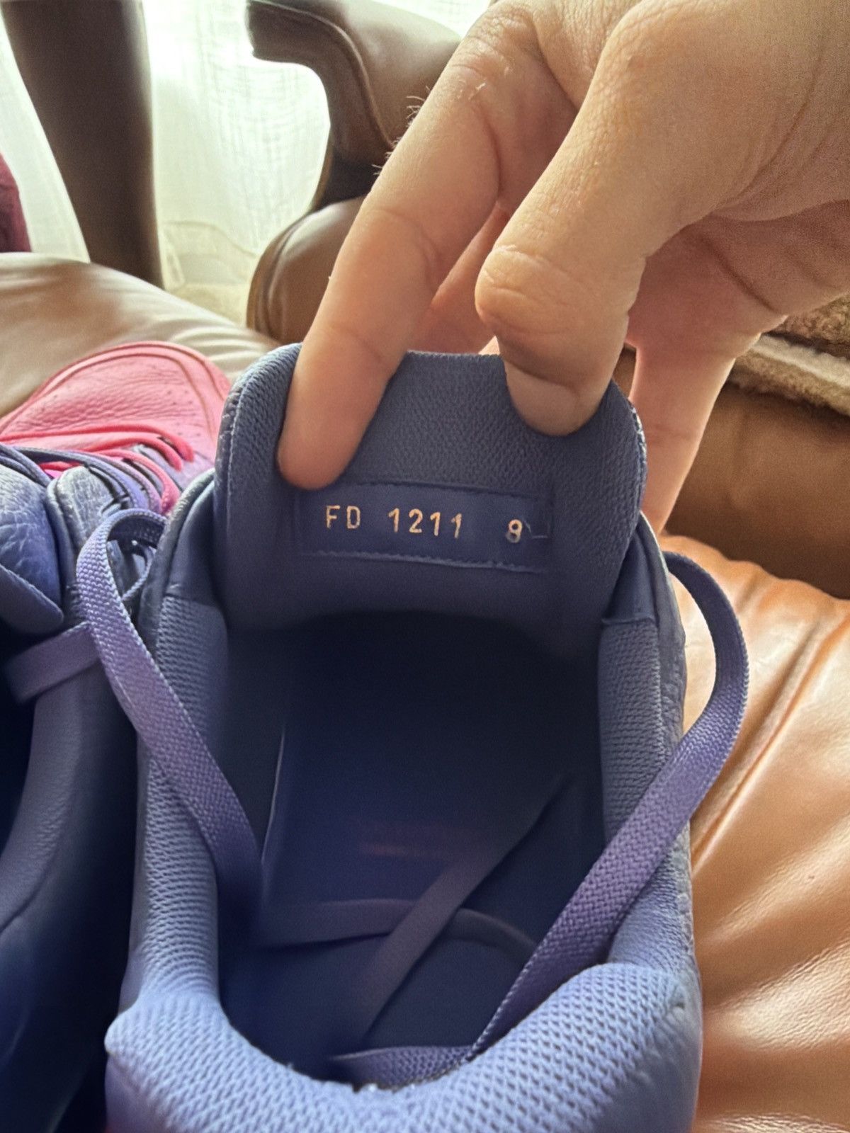 Louis Vuitton Louis Vuitton X Virgil Abloh - LV Trainer Size US 9.5 / EU 42-43 - 5 Thumbnail