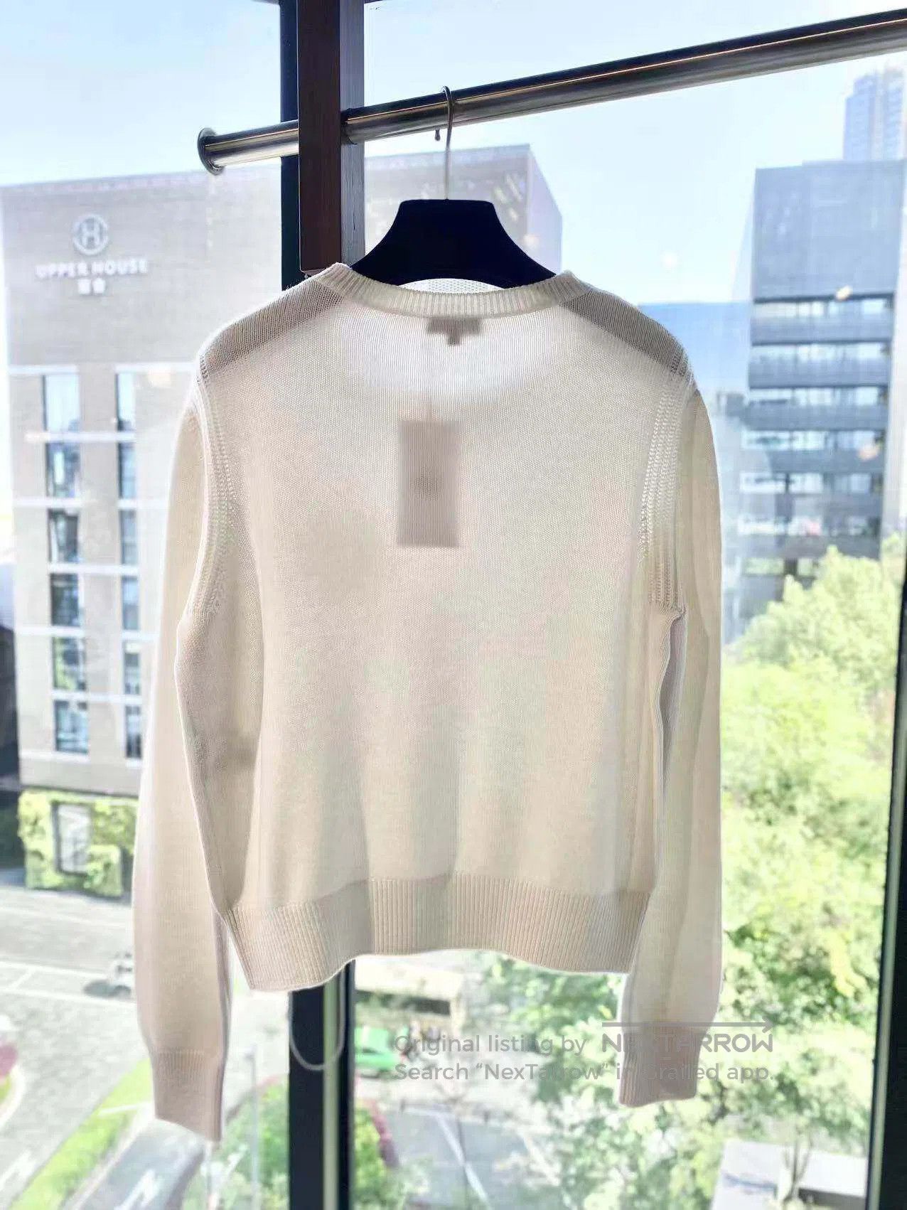Chanel Chanel White gold pearl ear brooch logo cashmere knit| Size XS / US 0-2 / IT 36-38 - 3 Thumbnail