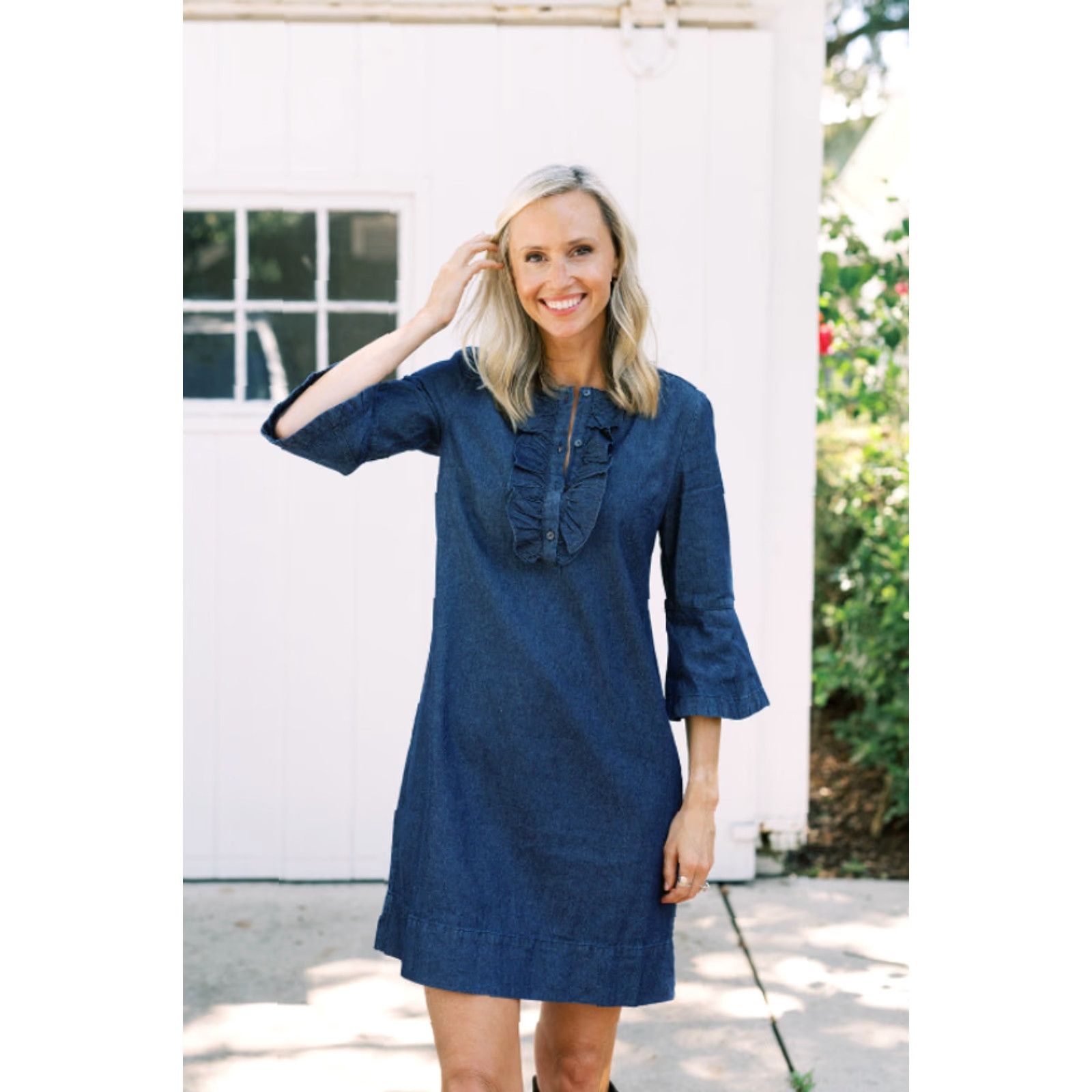 VINTAGE Draper James Chambray Ruffle Shift Dress Women Size Blue