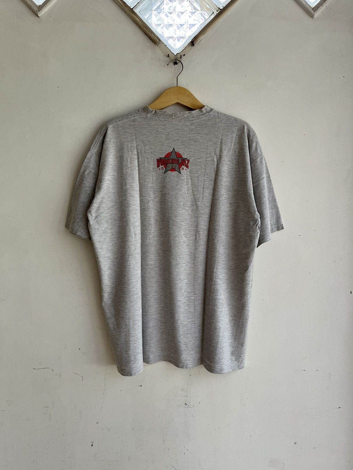 Warner Bros SUPER RARE! 1998 TAZMANIA “WORKING TAZ CITIZEN” Size US XL / EU 56 / 4 - 4 Thumbnail