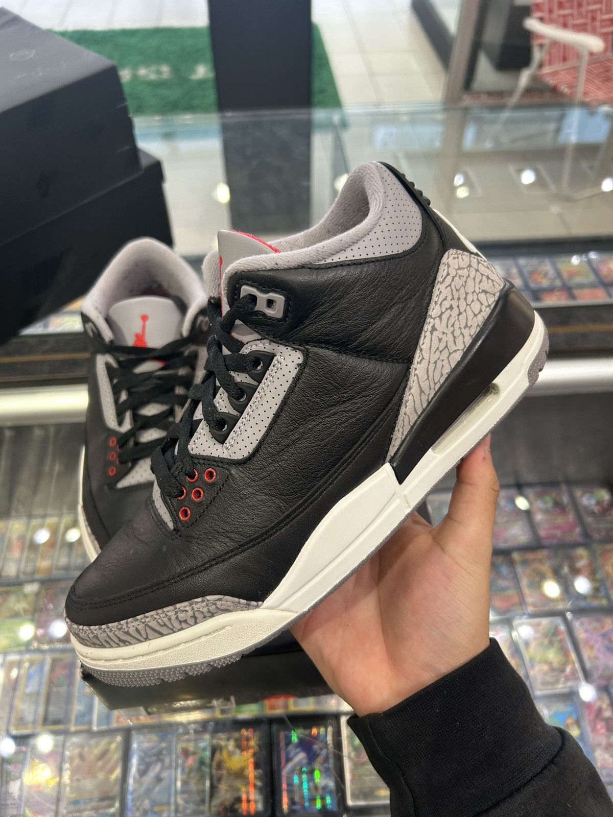 Jordan Brand Jordan 3 Black Cement 2024 Size US 8 / EU 41 - 2 Thumbnail
