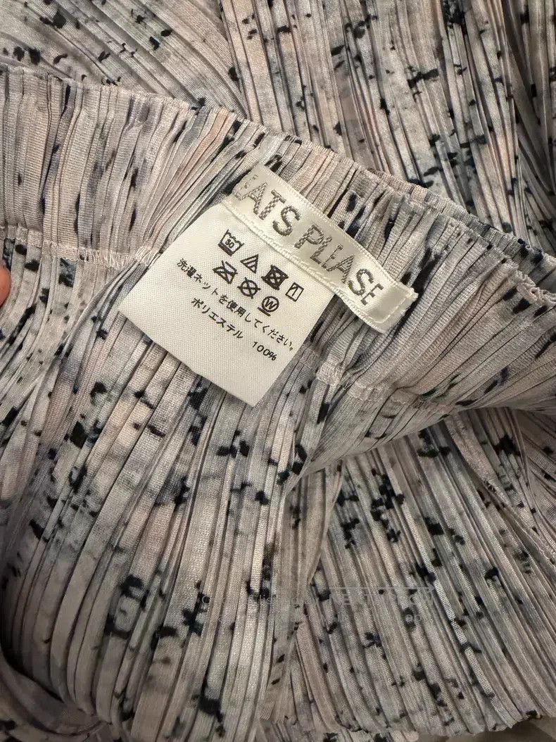 Issey Miyake Issey Miyake size:1 Marble pattern skirt Size 31" - 2 Thumbnail