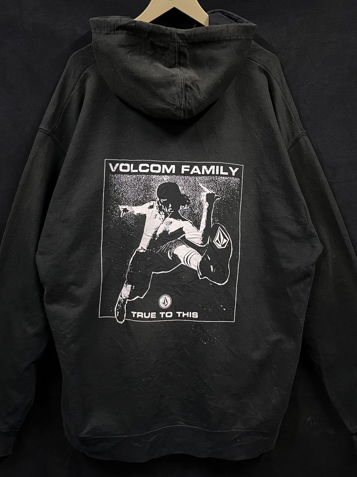 Volcom Vintage 90s Volcom Skate Black Hoodie Size US XL / EU 56 / 4 - 1 Thumbnail