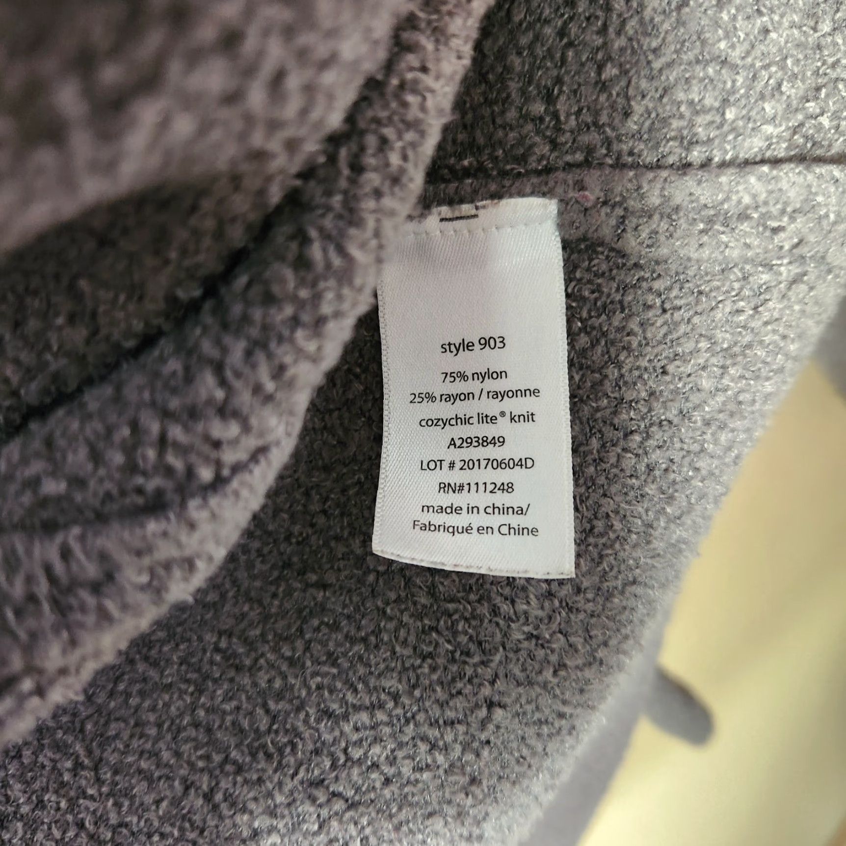 Vintage Barefoot Dreams CozyChic Lite Island Wrap Gray-Size S/M Shirt Women XS? Size S / US 4 / IT 40 - 6 Thumbnail