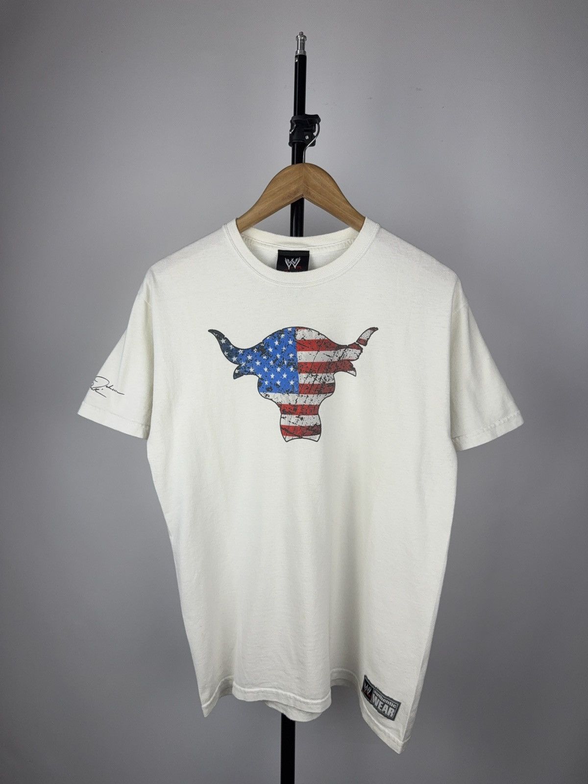 Vintage × WWE × WWF WWE The Rock Team Bring It Tee USA Flag Bull Logo M 2008 Size US M / EU 48-50 / 2 - 1 Thumbnail