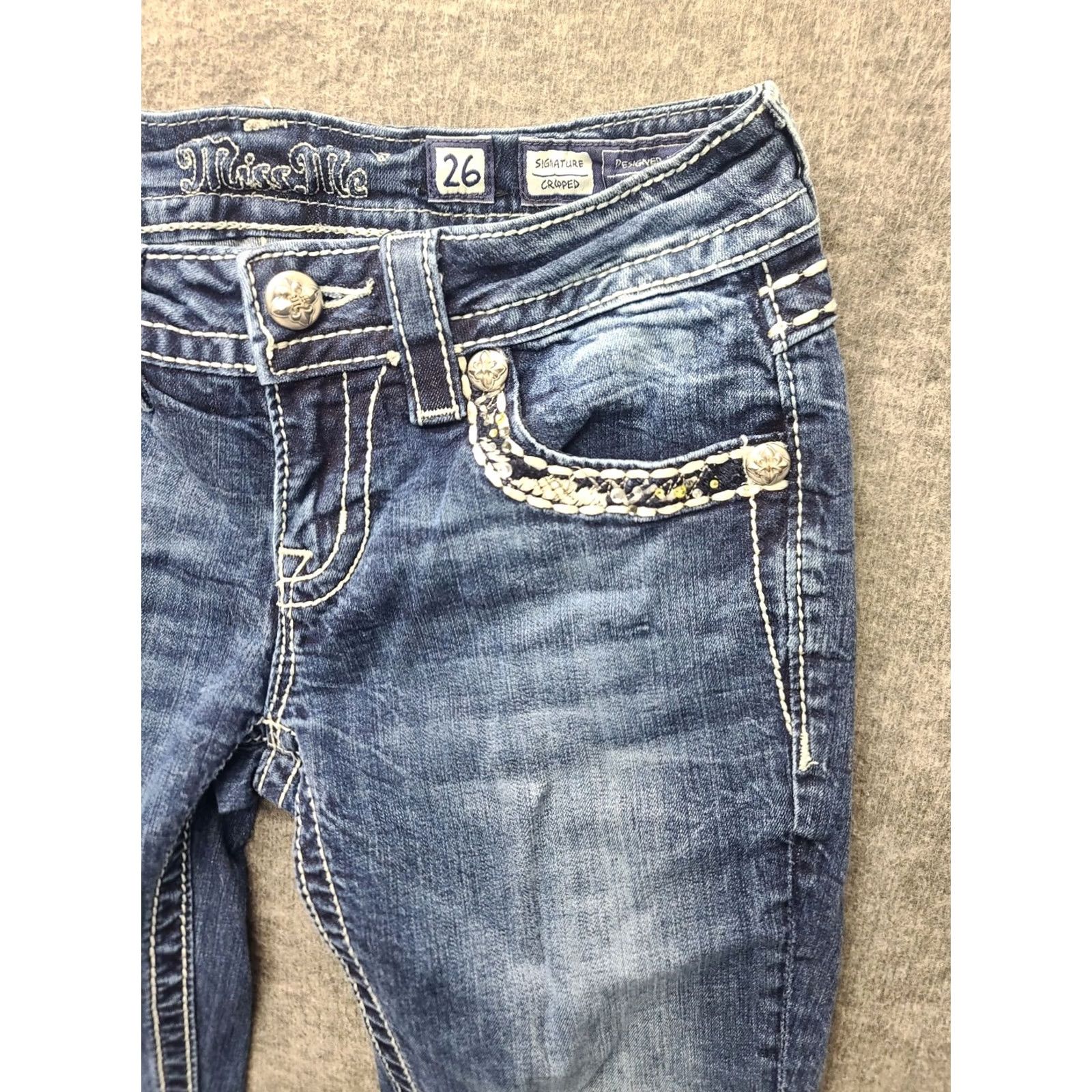 Miss Me Miss Me Capris 26x20 Signature Fit Low Rise Cropped Distressed Stretch Denim Jeans Women Size ONE SIZE - 7 Thumbnail