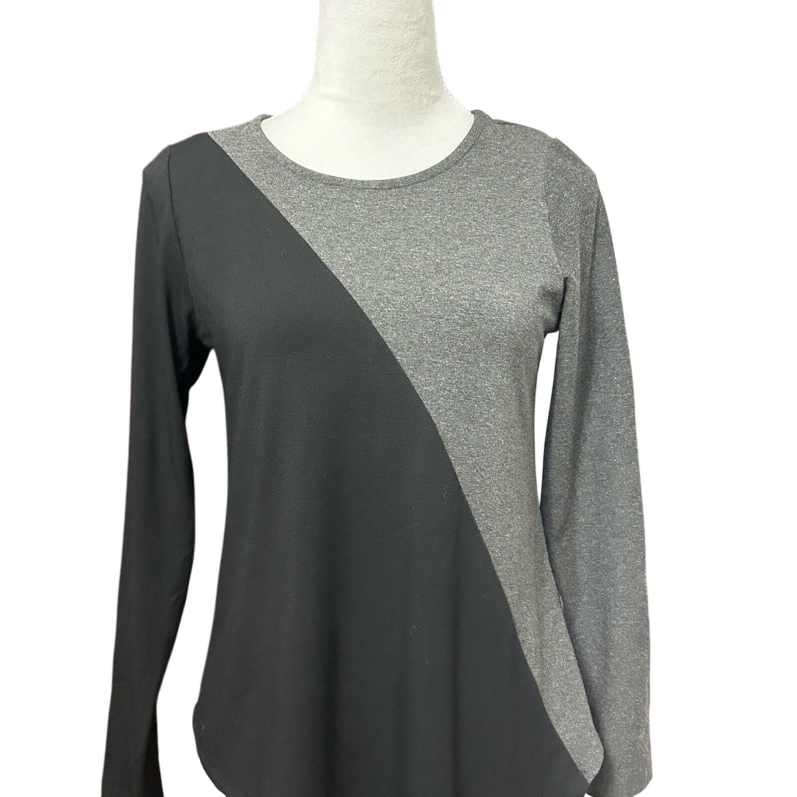 Other Karen Kane Long Sleeve Asymmetric Color Block Gray Black XSP Size XS / US 0-2 / IT 36-38 - 3 Thumbnail