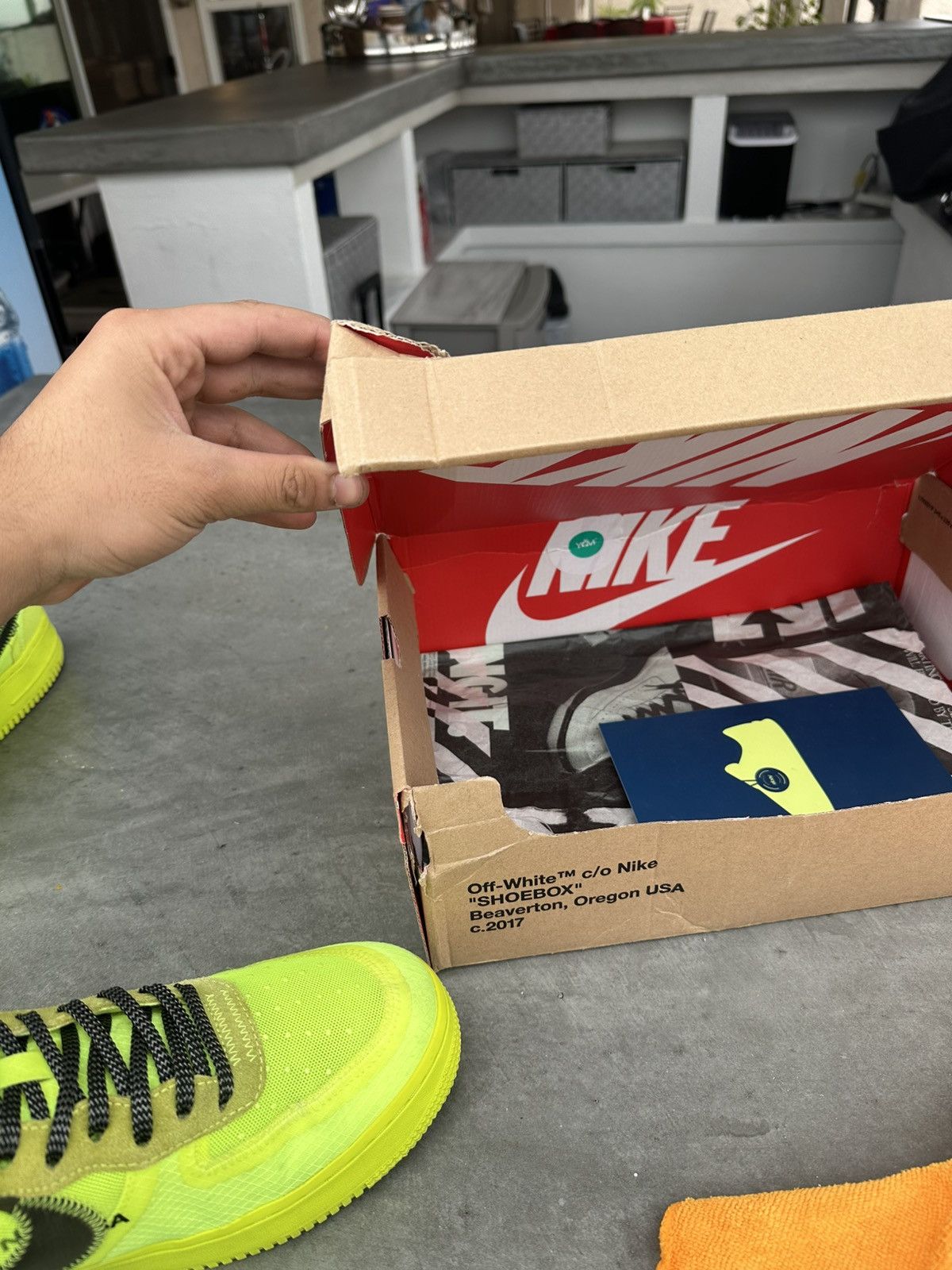 Nike × Off-White × Virgil Abloh Nike Air Force 1 Off White Volt Size US 12 / EU 45 - 8 Thumbnail