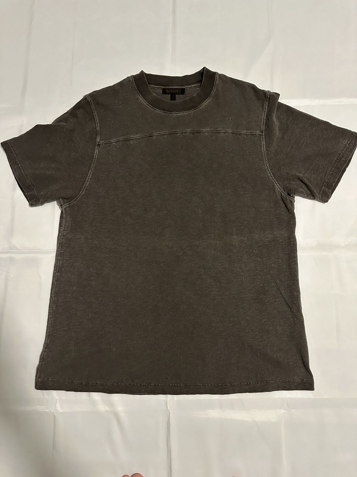 新品 YEEZY シーズン3 ヘビーウェイト Tシャツ カニエ ウェスト s-l400.jpg