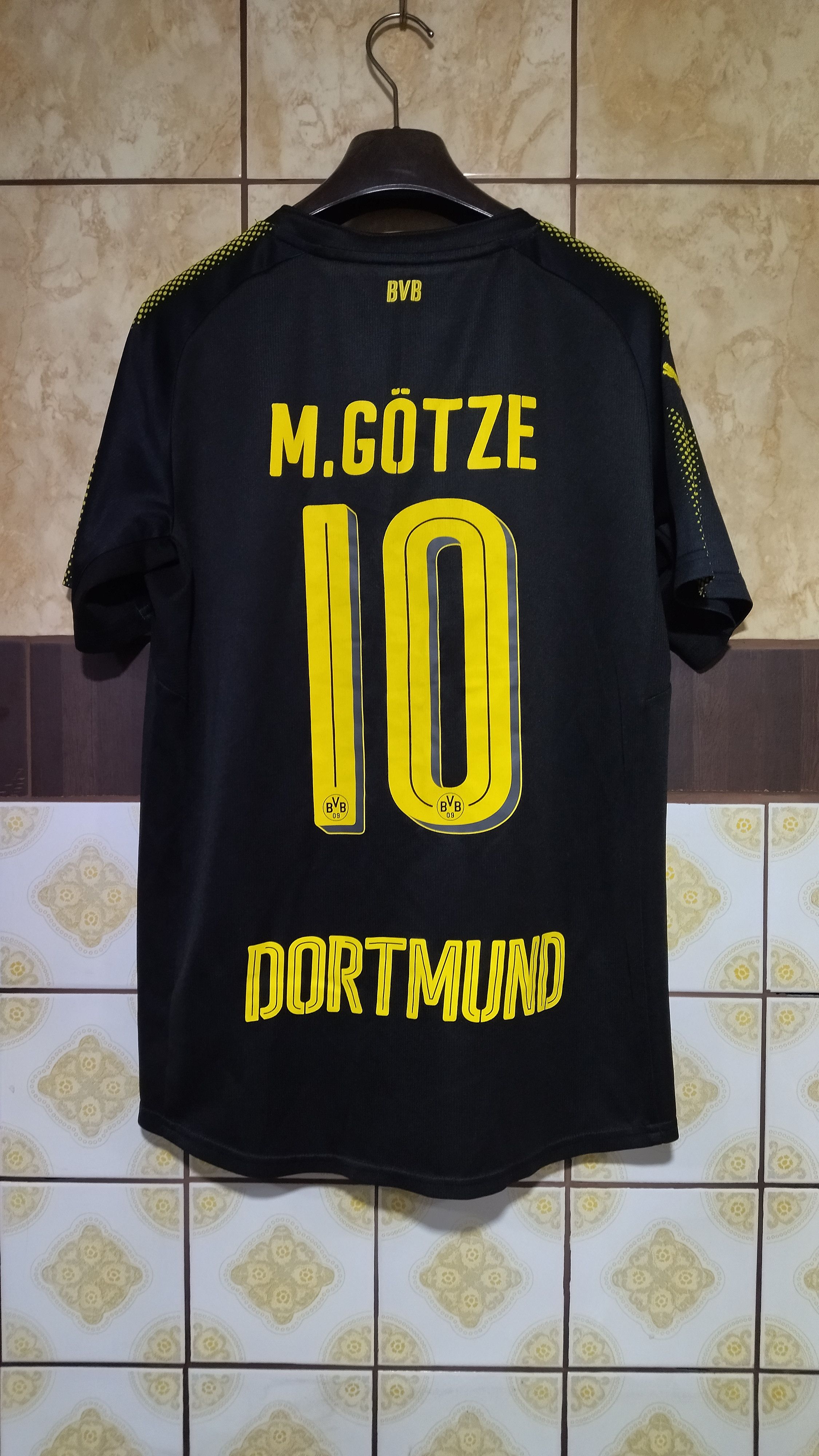 Puma Mario Gotze Borussia Dortmund Puma jersey Size US M / EU 48-50 / 2 - 4 Thumbnail