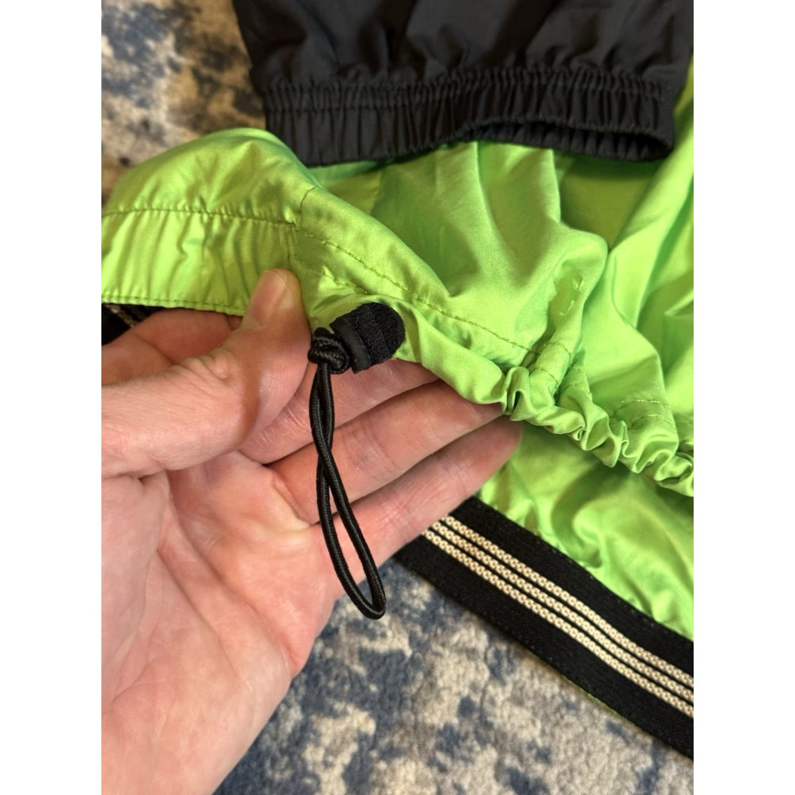 Vintage VINTAGE 90s L.L. Bean Women’s Neon Green Nylon Full Zip Cycling Jacket Large USA Women Jacket Green 90s Logo Windbreaker Full Zip Mens? Size L / US 10 / IT 46 - 4 Thumbnail