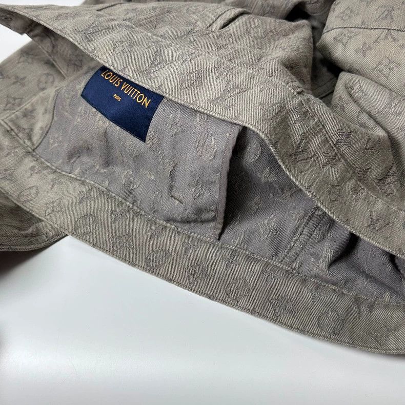 Louis Vuitton Louis Vuitton Grey dark-striped washed denim jacket 2505-Ne Size US L / EU 52-54 / 3 - 9 Thumbnail