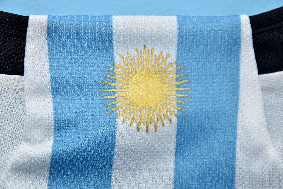 Adidas × Vintage Adidas Argentina 2022/23 Home Jersey Size US S / EU 44-46 / 1 - 4 Thumbnail