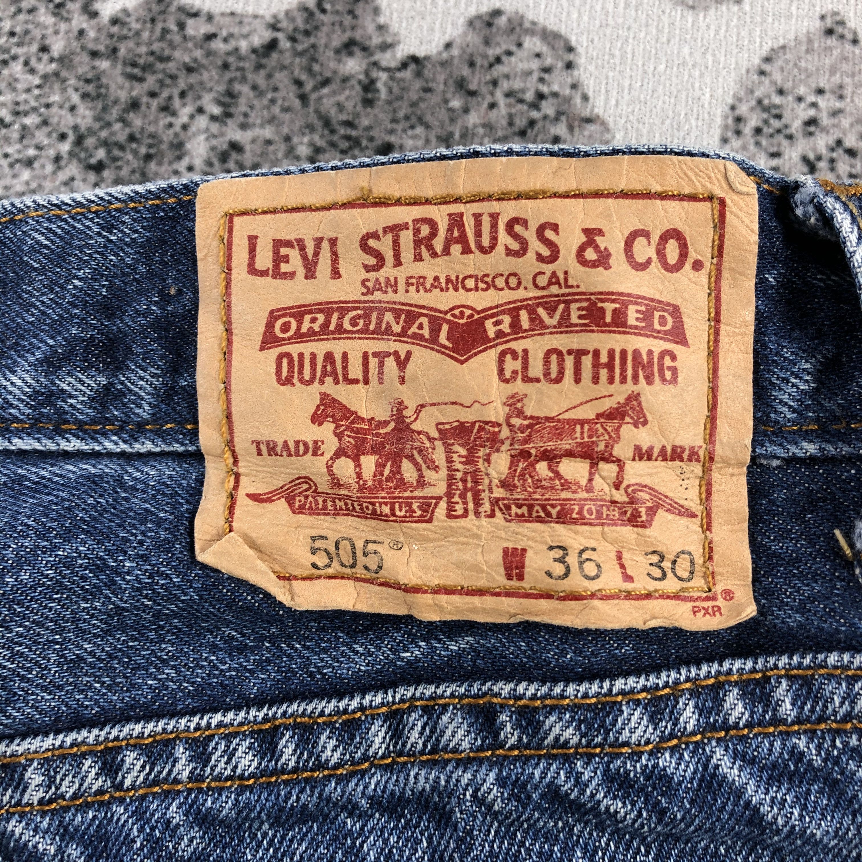 Vintage Levi's 505 Jeans Faded Blue Denim KJ1100