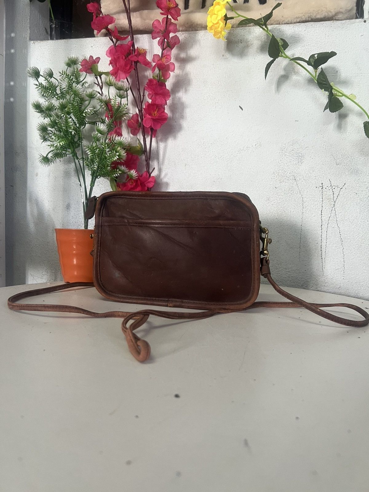 Coach × Vintage Vintage Milk Chocolate Coach Leather Shoulder Size ONE SIZE - 1 Thumbnail