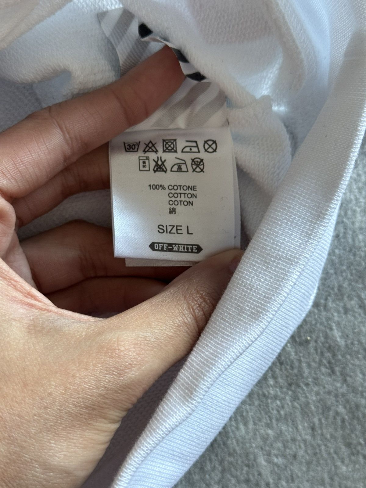 Off-White Sweatshirt Off-White Antonia Collab Colorful Printed Back Size US L / EU 52-54 / 3 - 8 Thumbnail