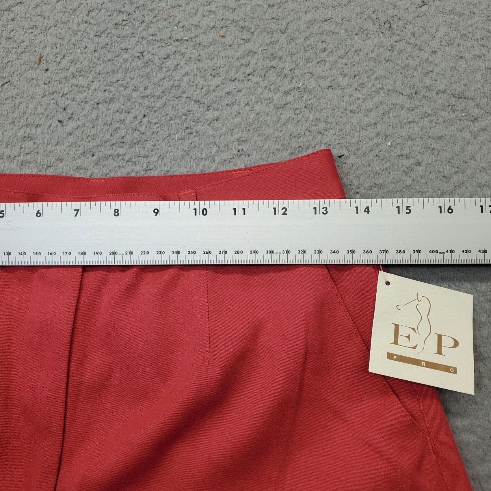 Pinko EP Pro Bermuda Shorts Womens 8 Pink Pleated Relaxed Fit Lightweight USA Made Bermuda Shorts Women’s 8 Pink Size 30" / US 8 / IT 44 - 3 Thumbnail