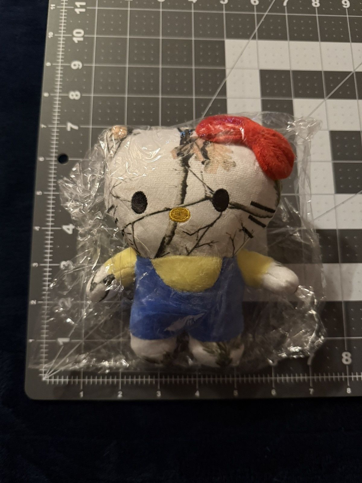 Other Asspizza Fake Tree 6’ Plush Hello Kitty Chucky Size ONE SIZE - 3 Thumbnail