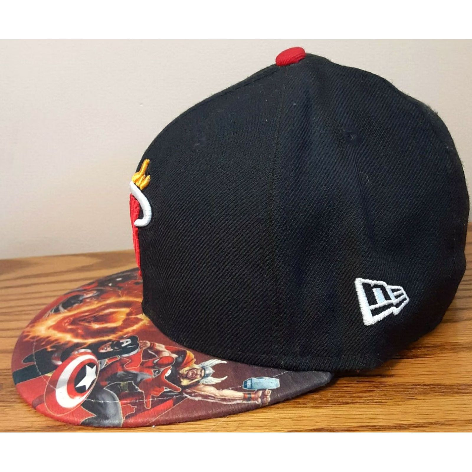 NBA NBA Marvel Universe Hat 6 7/8 Fitted Graphic Baseball Cap - Vintage Miami Heat Size ONE SIZE - 2 Thumbnail