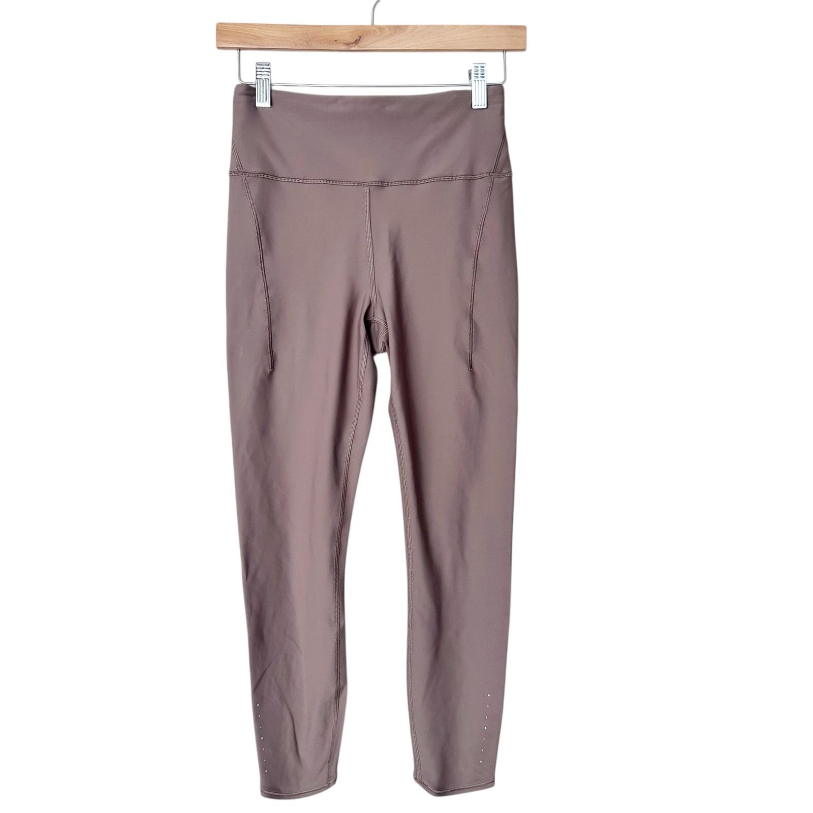 Athleta Athleta Pacesetter 7/8 Tight Tan Leggings Sz S Size 27" / US 4 / IT 40 - 1 Thumbnail