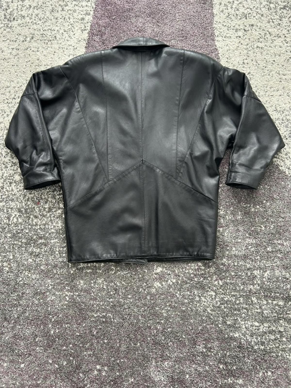 Unknown London Vintage Women's Black Leather and Suede Jacket with Bird App Size M / US 6-8 / IT 42-44 - 6 Thumbnail