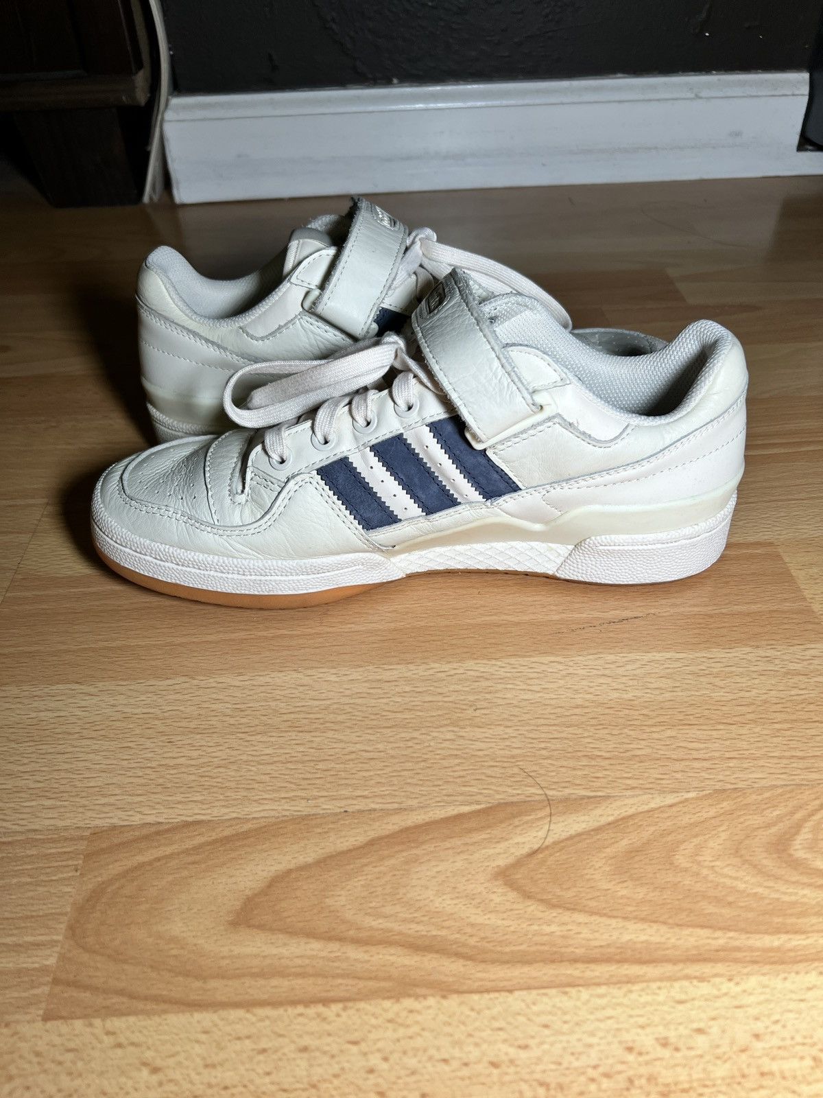 Adidas Forum 84 Low Size US 7.5 / EU 40-41 - 6 Thumbnail