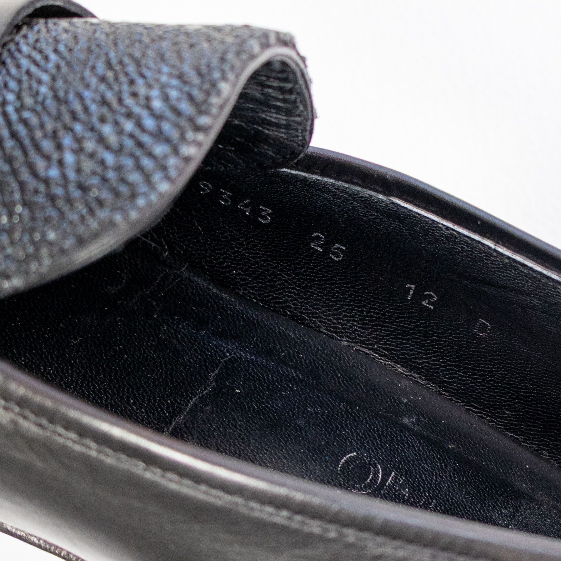 Salvatore Ferragamo Salvatore Ferragamo Stingray Leather Loafers Black US 12 D Size US 12 / EU 45 - 13 Thumbnail
