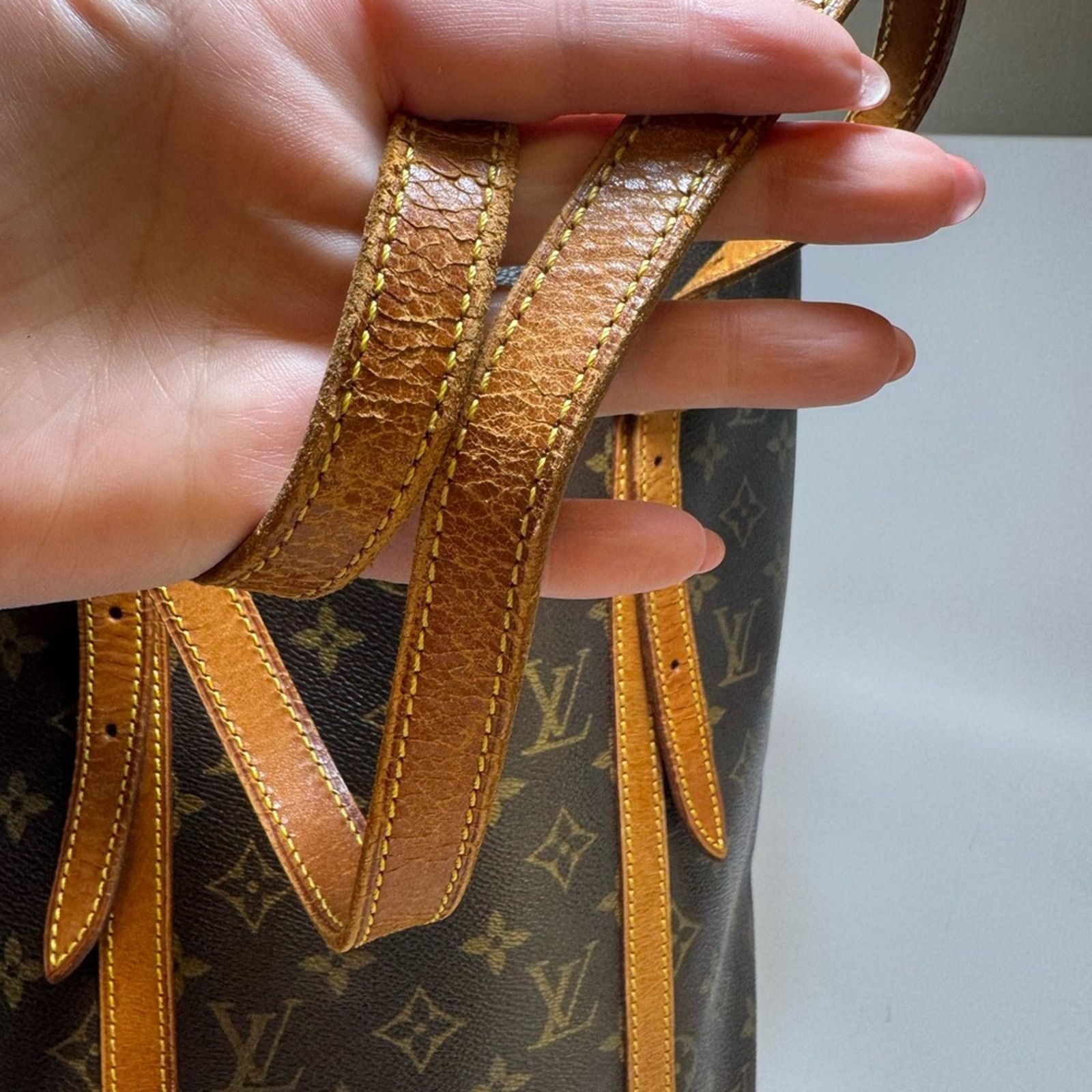 Louis Vuitton Louis Vuitton Bucket GM Monogram Tote Bag – Vintage 2003 Size ONE SIZE - 15 Thumbnail