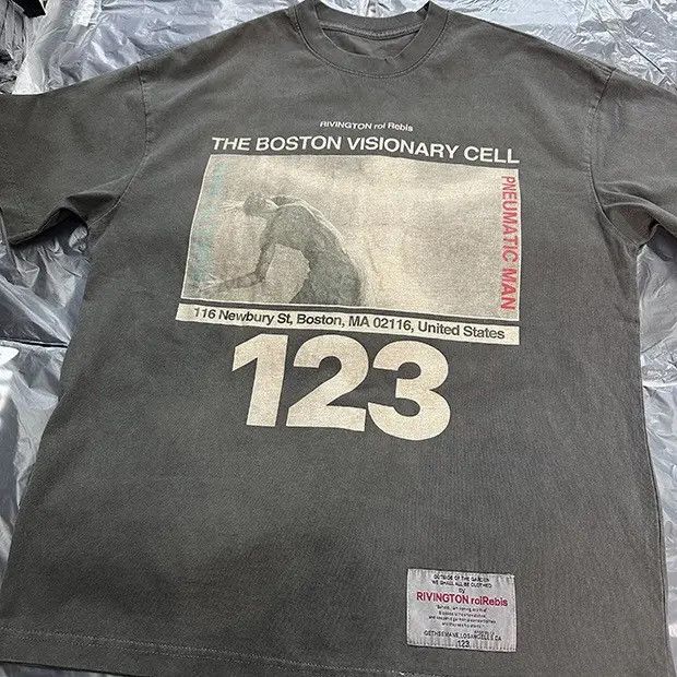 Japanese Brand × Vintage Retro Design Pneumatic Man TShirt Size US L / EU 52-54 / 3 - 3 Thumbnail