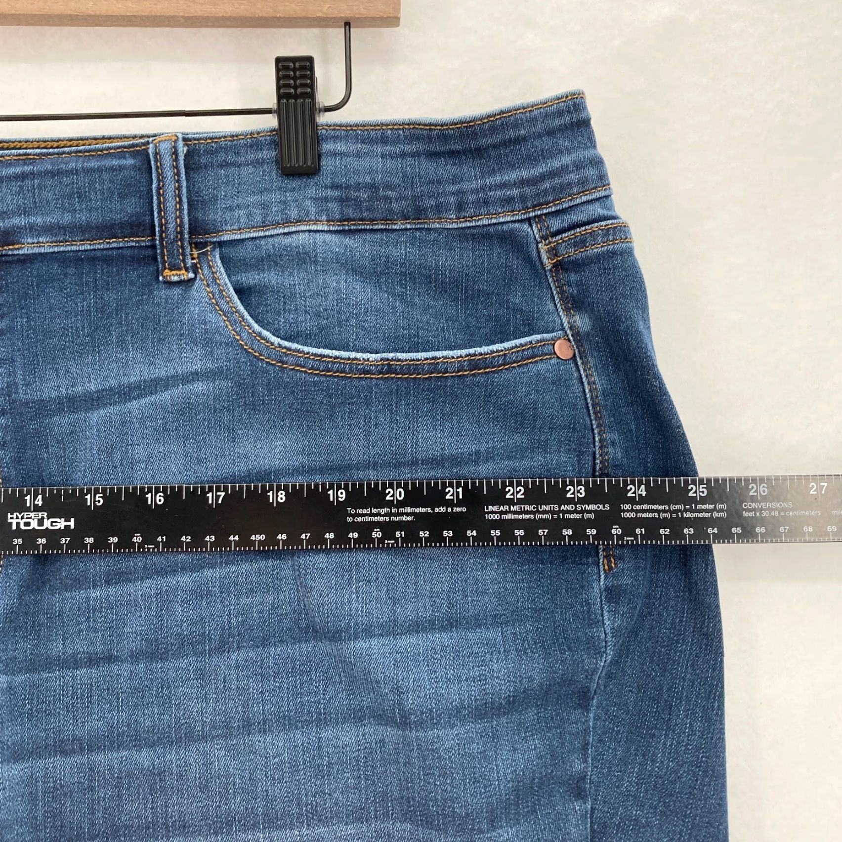 Denime Judy Blue Shorts Women's 24W Slit Cut-Off Denim Distressed Stretch Blue Relaxed Fit 5-Pocket Casual/Workwear Size 42" / US 20 - 7 Thumbnail