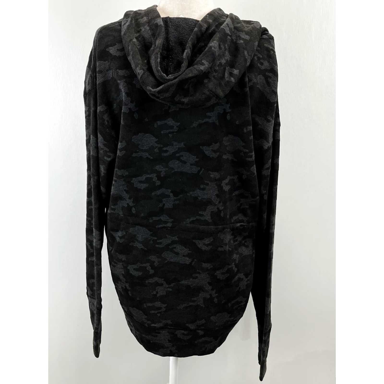 Fabletics Fabletics Oversized Full Zip Hoodie Sweatshirt M Camo Activewear Womens Size M / US 6-8 / IT 42-44 - 3 Thumbnail