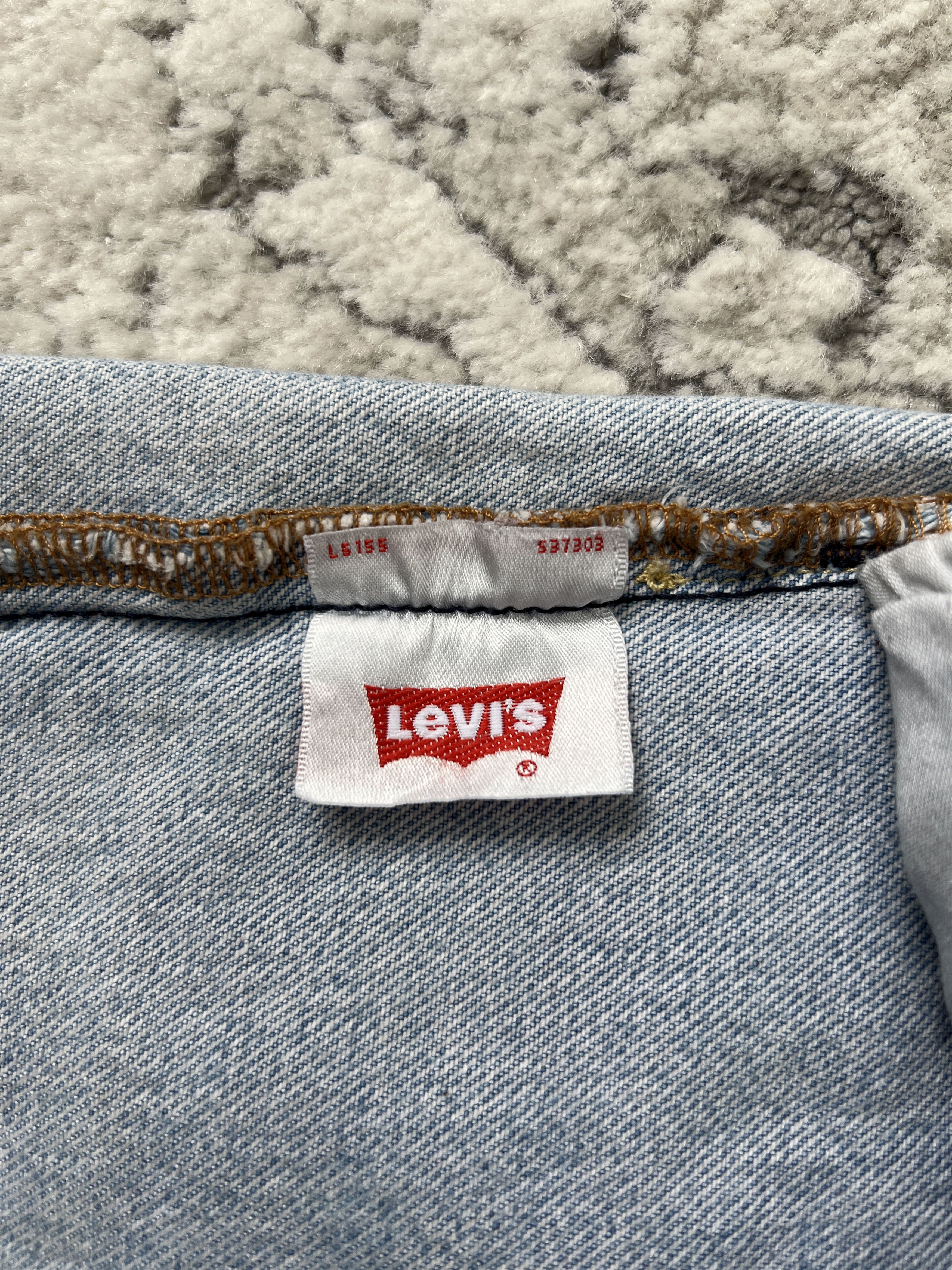 Levi's Levi’s 501 Women Distressed Denim Shorts 31"-32" Size 31" - 19 Thumbnail