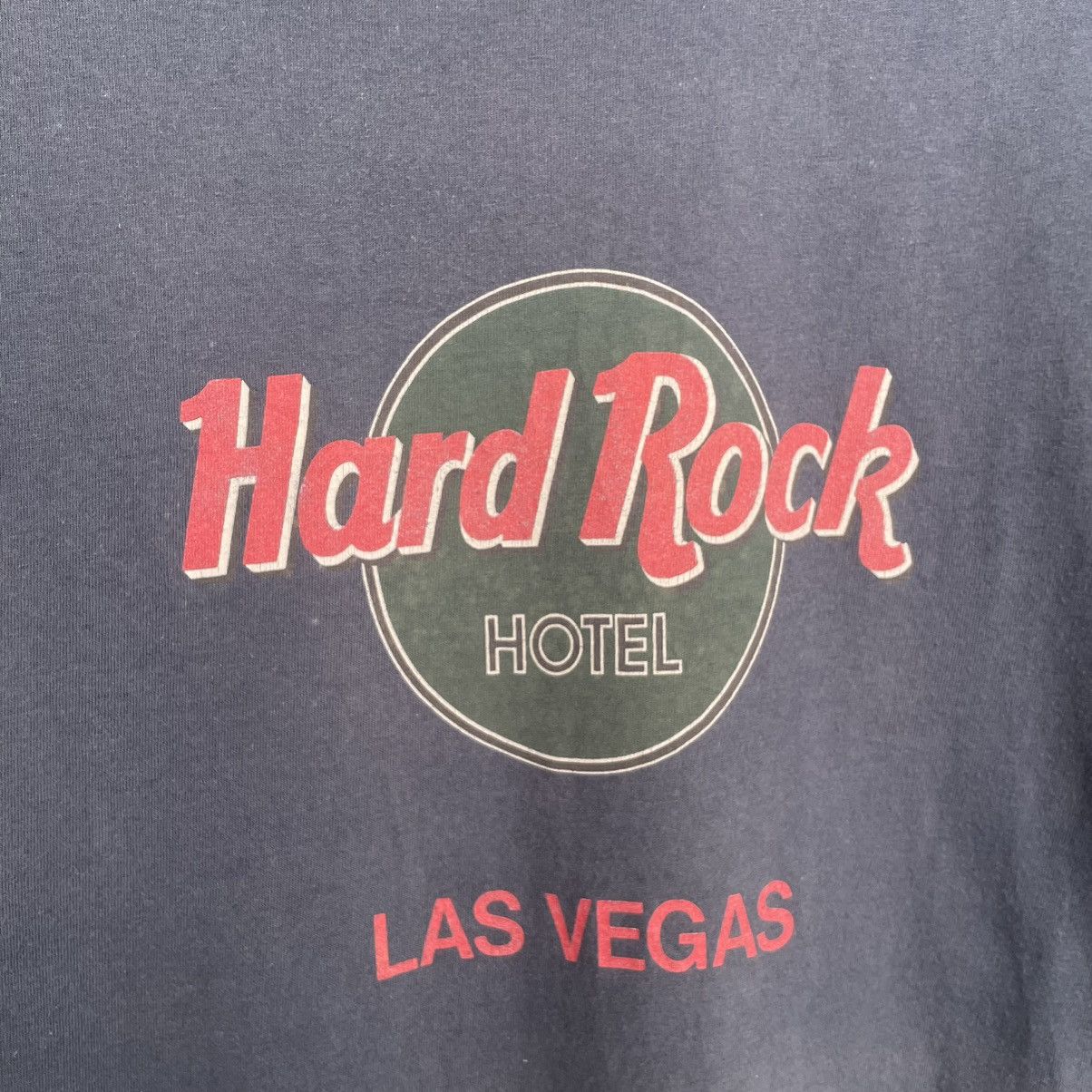 Hard Rock Cafe × Vintage Vintage 1990s Hard Rock Hotel Sunfaded T Shirt Size US S / EU 44-46 / 1 - 2 Thumbnail