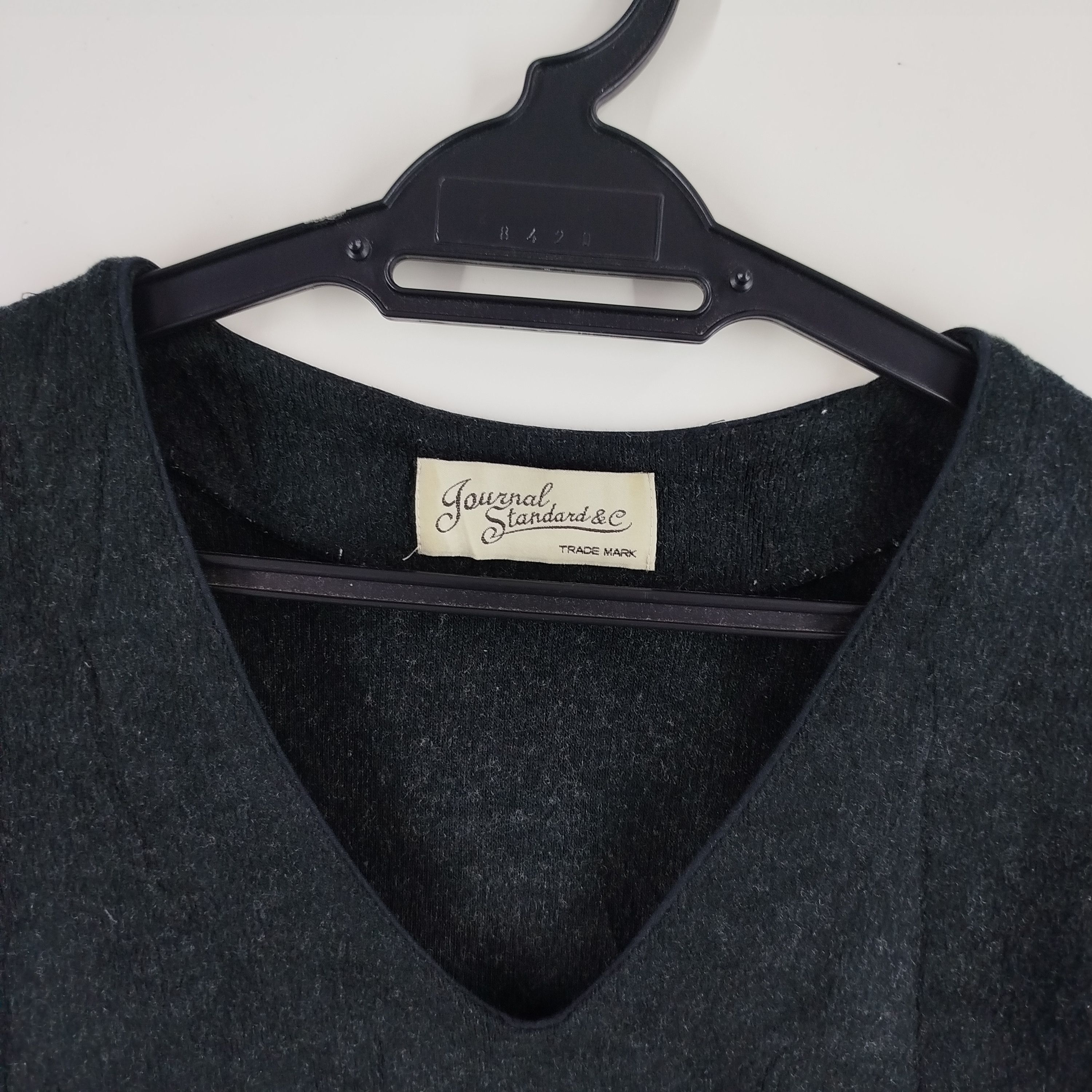 Designer × Japanese Brand × Journal Standard Journal Standard Made In Japan Plain Design V Roundneck Size M / US 6-8 / IT 42-44 - 2 Thumbnail