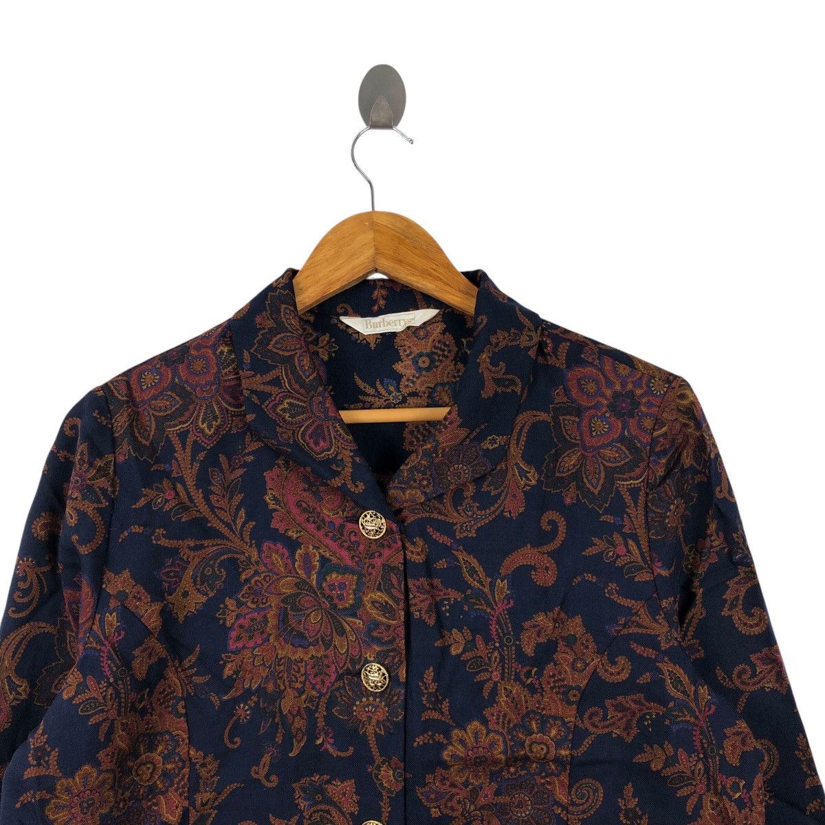 Burberry × Vintage Vintage BURBERRYS LONDON ENGLAND Red FloralLight Coat Jacket Size M / US 6-8 / IT 42-44 - 4 Thumbnail