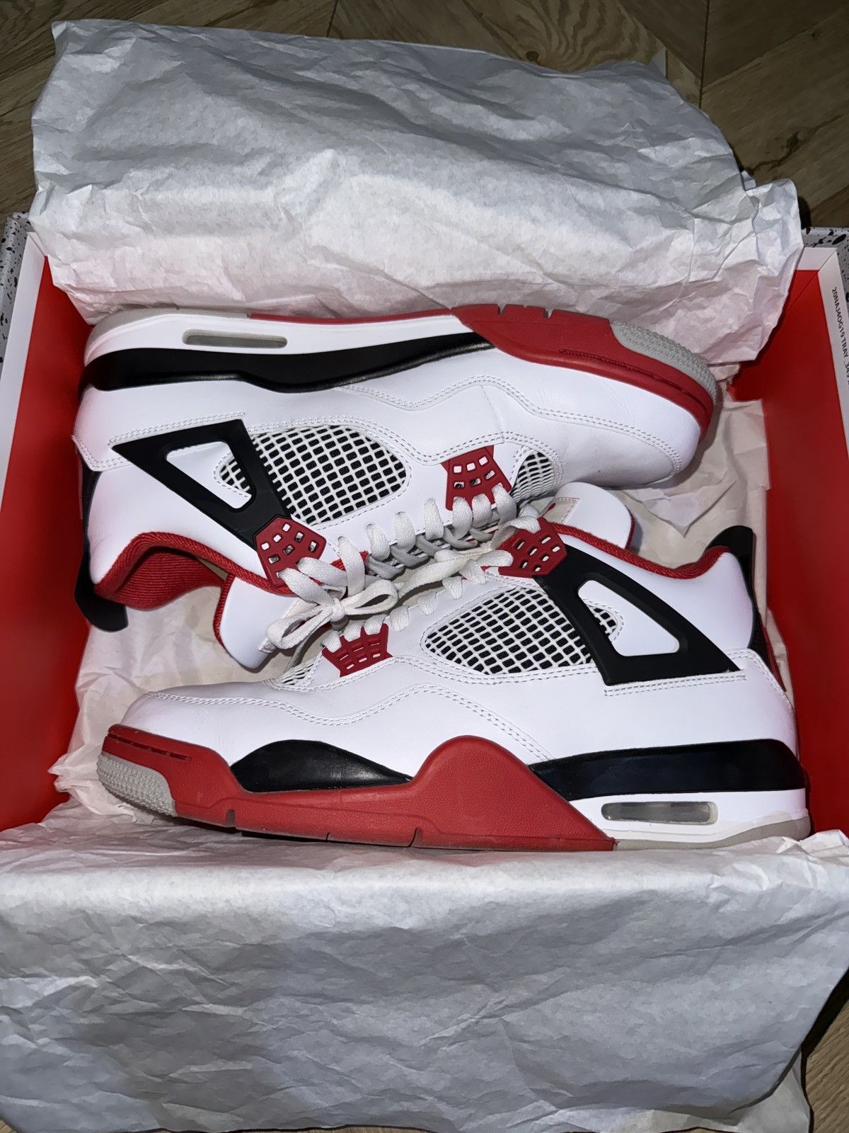 Jordan Brand JORDAN 4 Fire red Size 9.5US 2020 Size US 9.5 / EU 42-43 - 10 Thumbnail