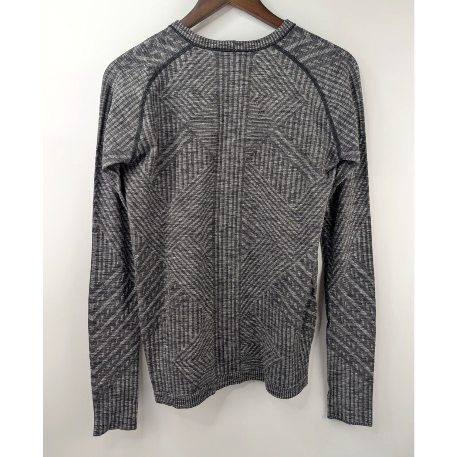 Lululemon Lululemon Rest Less Gray Ribbed Long Sleeve Pullover Thumbholes Shirt Size 10 Size L / US 10 / IT 46 - 4 Thumbnail