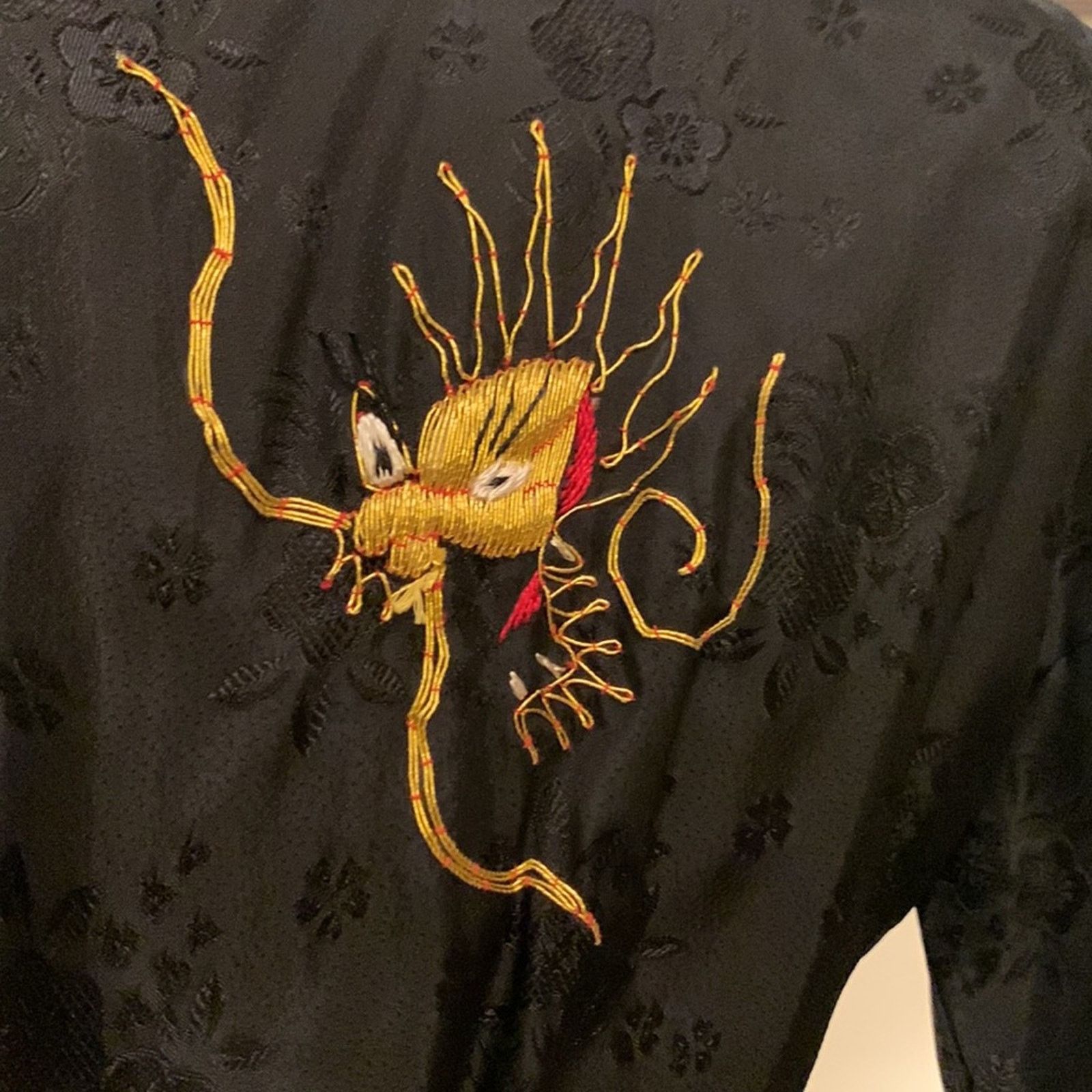 Vintage Dragon embroidery black kimono ,Vintage,Japan and Korea Size ONE SIZE - 14 Thumbnail