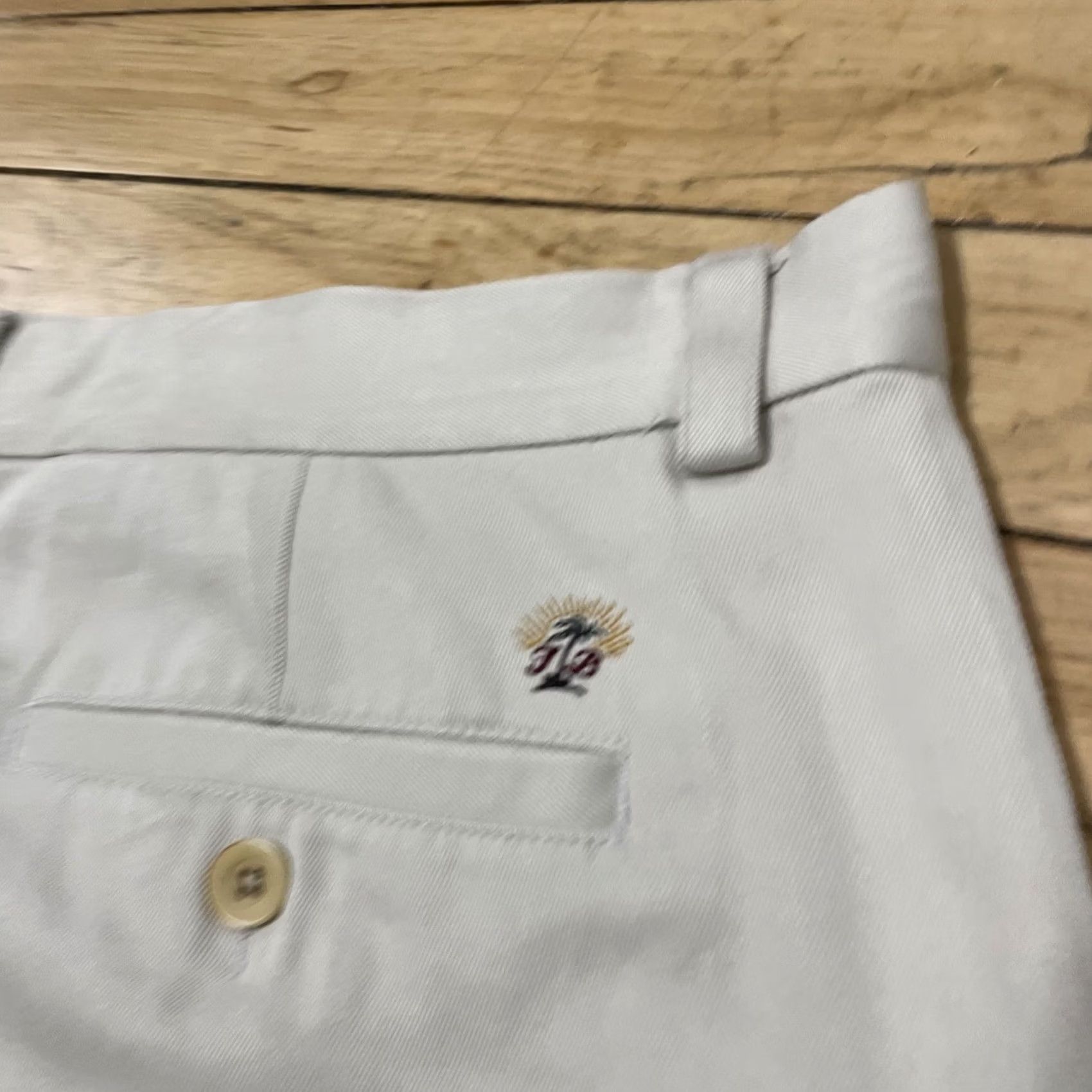 Tommy Bahama VINTAGE Tommy Bahama Pleated Silk Shorts Men 36 Cream Ivory 7" Y2k Old Money Preppy Grunge 90s Beachy Nautical Casual Travel Pockets Mens Size US 36 / EU 52 - 5 Thumbnail