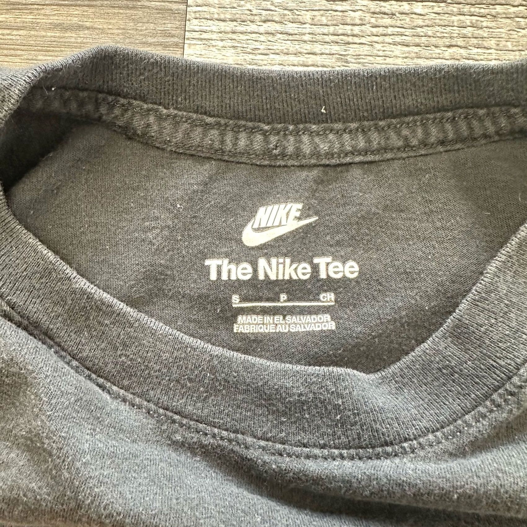 Nike Nike Air Wave T-Shirt Mens S Graphic Big Swoosh Black Size US S / EU 44-46 / 1 - 4 Thumbnail