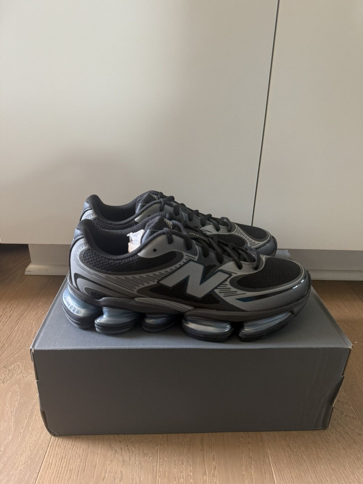 New Balance New Balance ABZORB 2000 Black Silver Ships Fast Size 8.5 Size US 8.5 / EU 41-42 - 5 Thumbnail