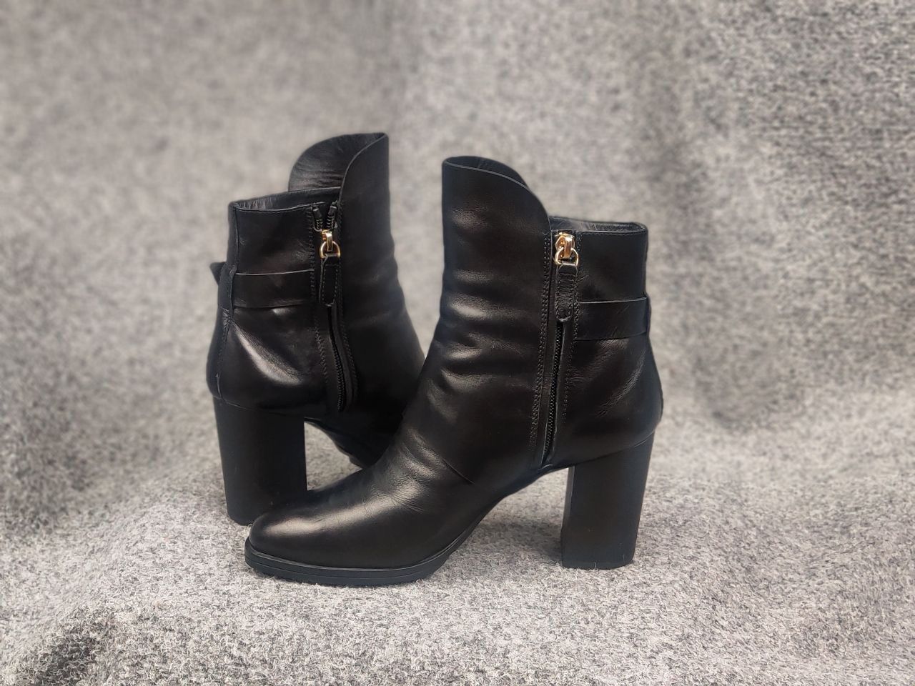 Tod's Tod's Design elegant black leather ankle Zip Boots Shoes Size US 7.5 / IT 37.5 - 12 Thumbnail