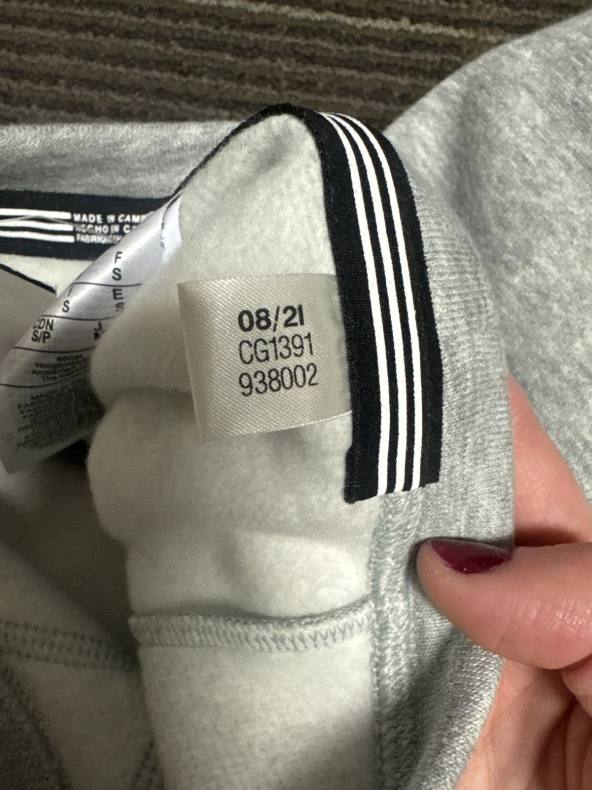 Adidas Adidas grey & white sweatshirt size small Size US S / EU 44-46 / 1 - 5 Thumbnail