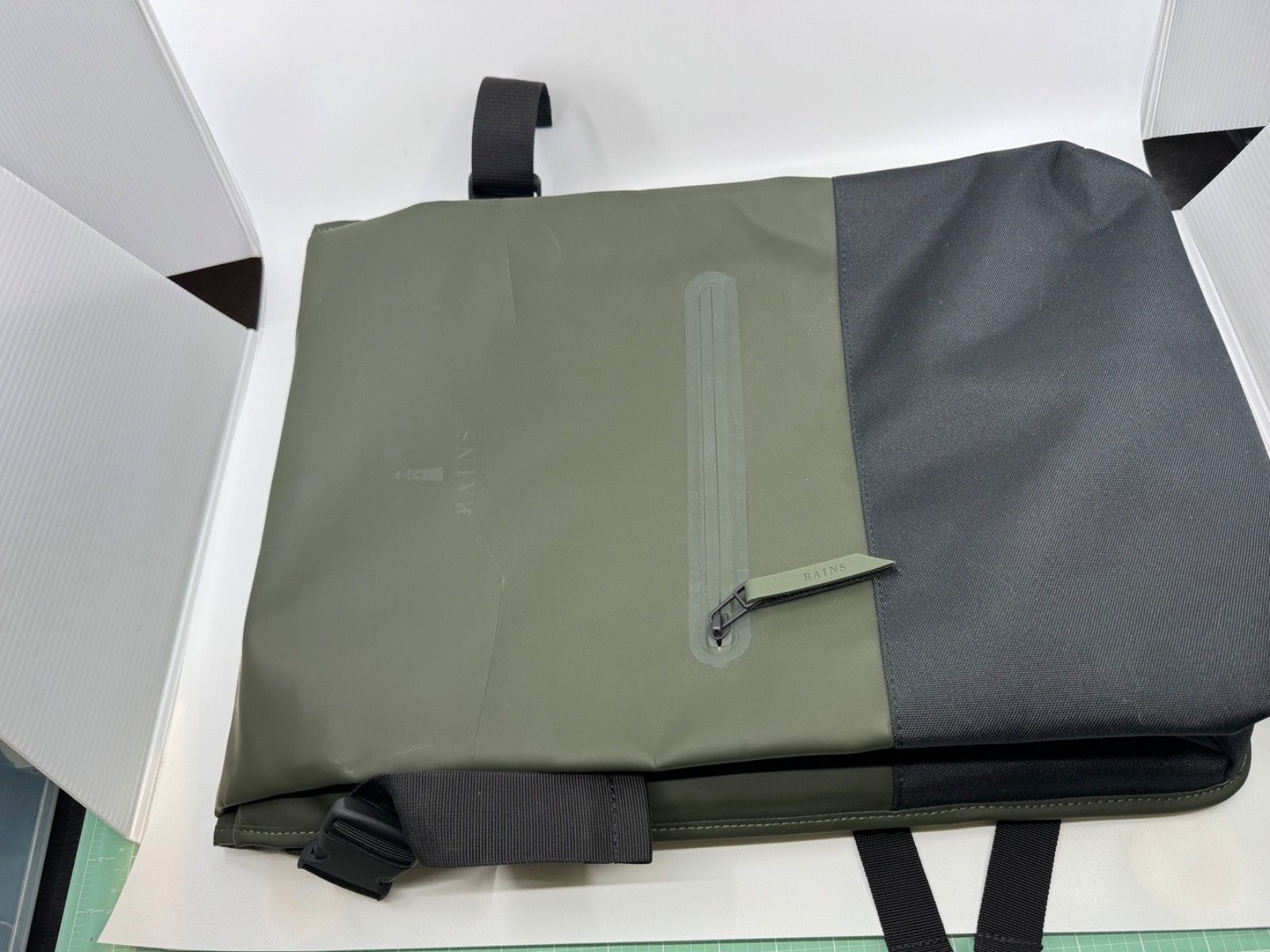Rains Rains Trail Rolltop Backpack W3 Green/Black NEW *READ Size ONE SIZE - 3 Thumbnail