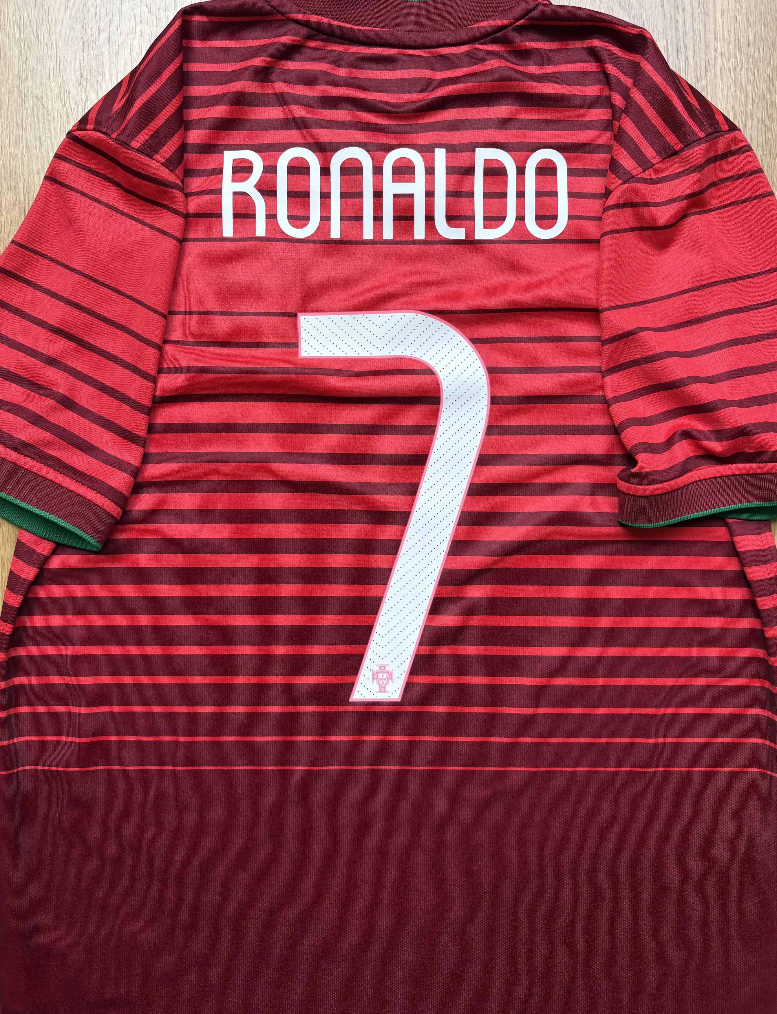 Nike Portugal 2014 Home Jersey – Ronaldo #7 – Size M – Nike Size US M / EU 48-50 / 2 - 17 Thumbnail