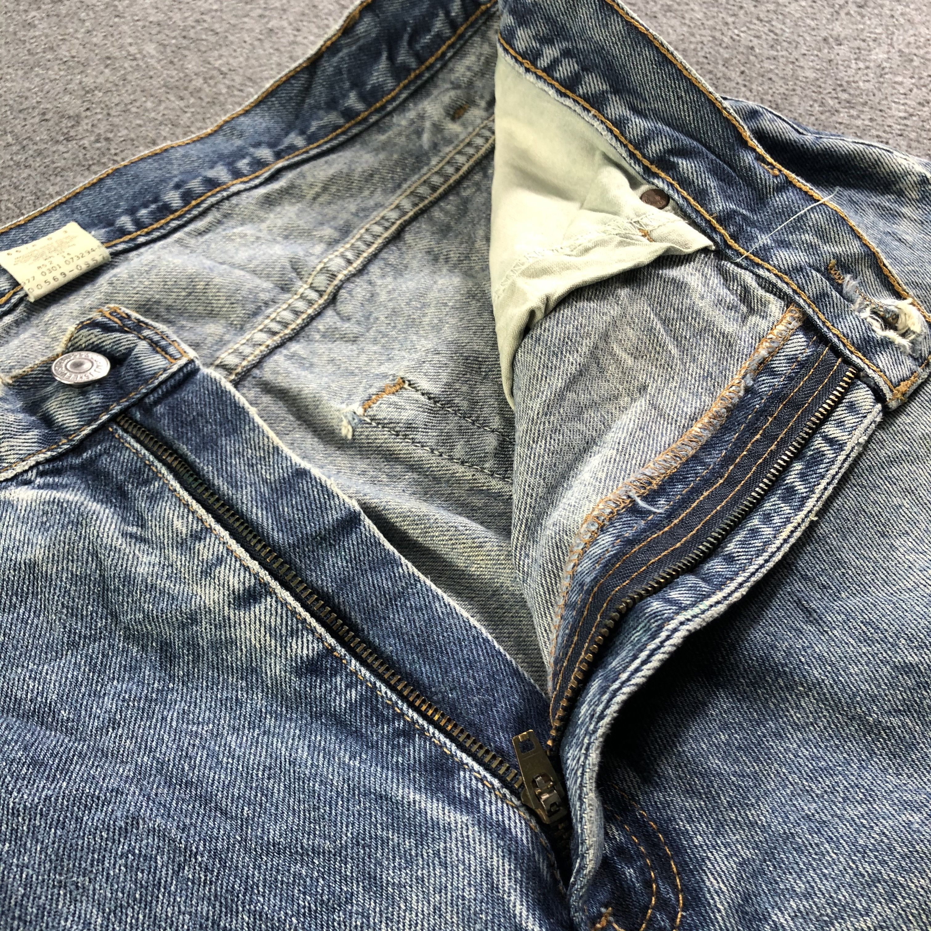 Levi's 90s Vintage Blue Wash Levis 569 Jeans-J3076 Size US 39 - 8 Thumbnail