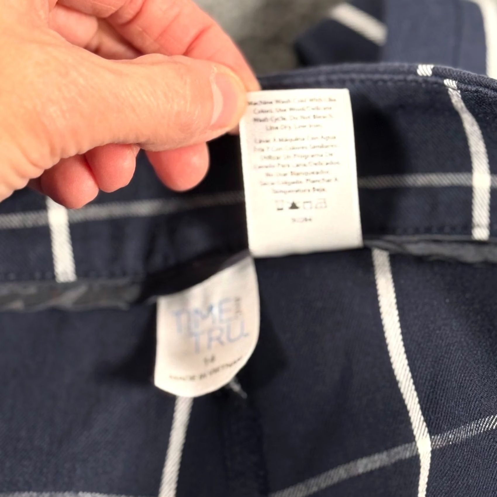 Vintage Time And Tru Dressy Capri Pants Plaid Cropped Navy Blue 14 Women Workwear Casual Cropped Capris with Pockets Size 36" / US 14 / IT 50 - 4 Thumbnail